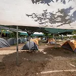 Κάμπινγκ Social Jal
